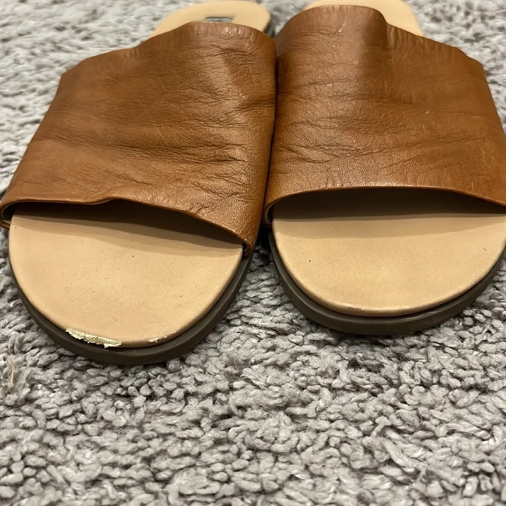 Sandals - Picture 2 of 3